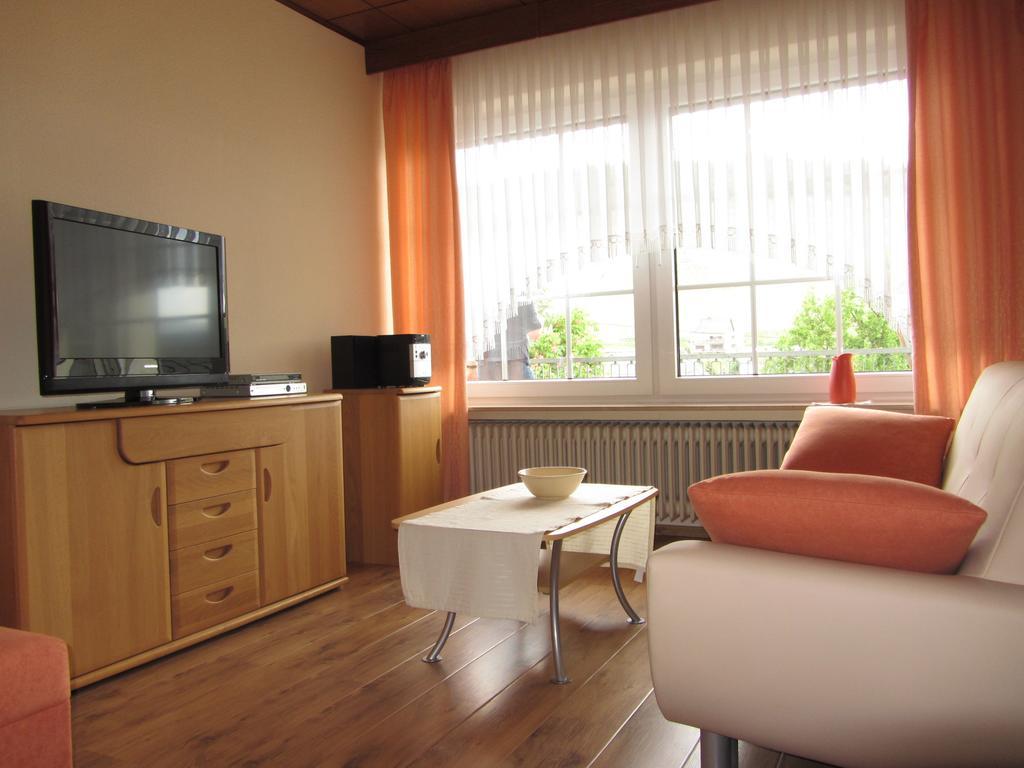 Wein & Gaestehaus Rosenlay Lieser Bilik gambar